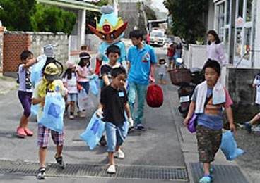 「ゴミ拾い活動」 大島郡徳之島町　亀津周辺